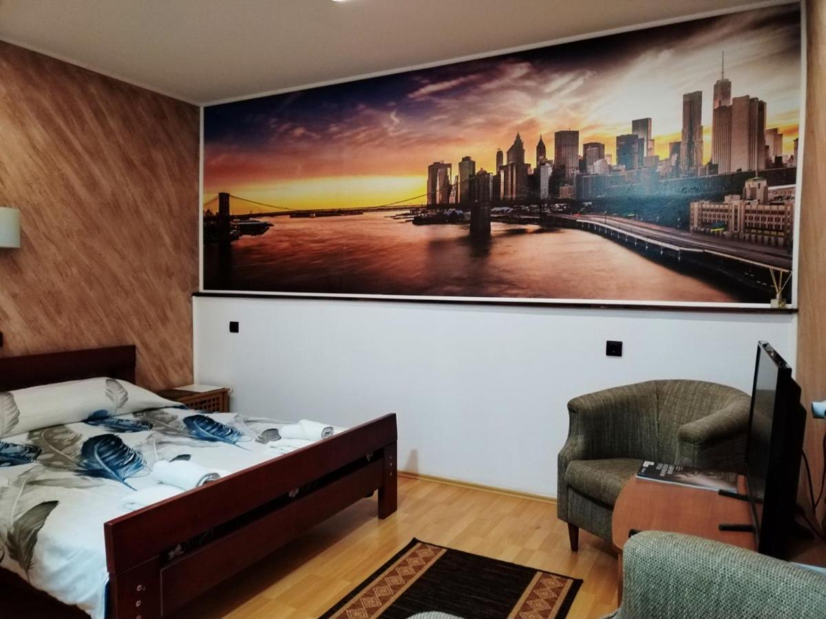 Fun Rooms Sobe Prenociste Borca Esterno foto