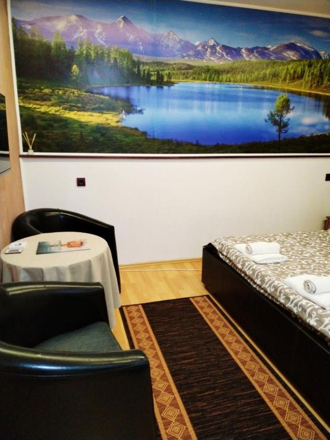 Fun Rooms Sobe Prenociste Borca Esterno foto